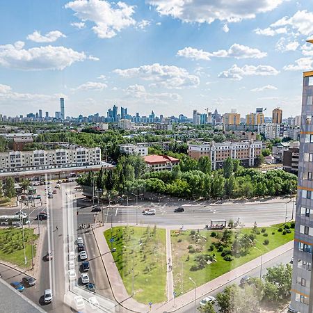 Золотой Квадрат Астаны Apartment Astana Exterior foto